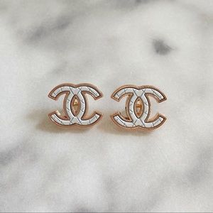 20mm Chanel White Quilted Buttons Stamped